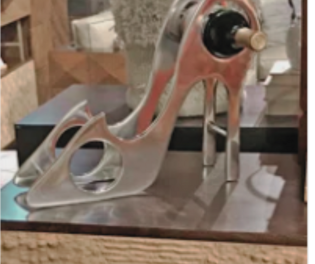Stiletto Wine Holder, Silver Finish